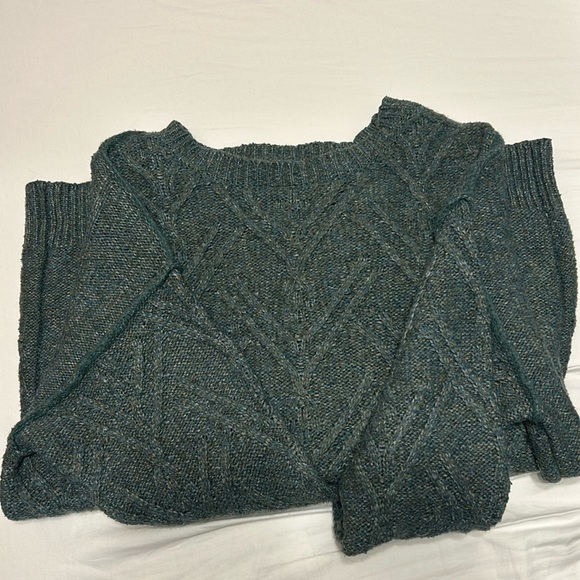 Chunky Knit Sweater Medium - Picture 5 of 10